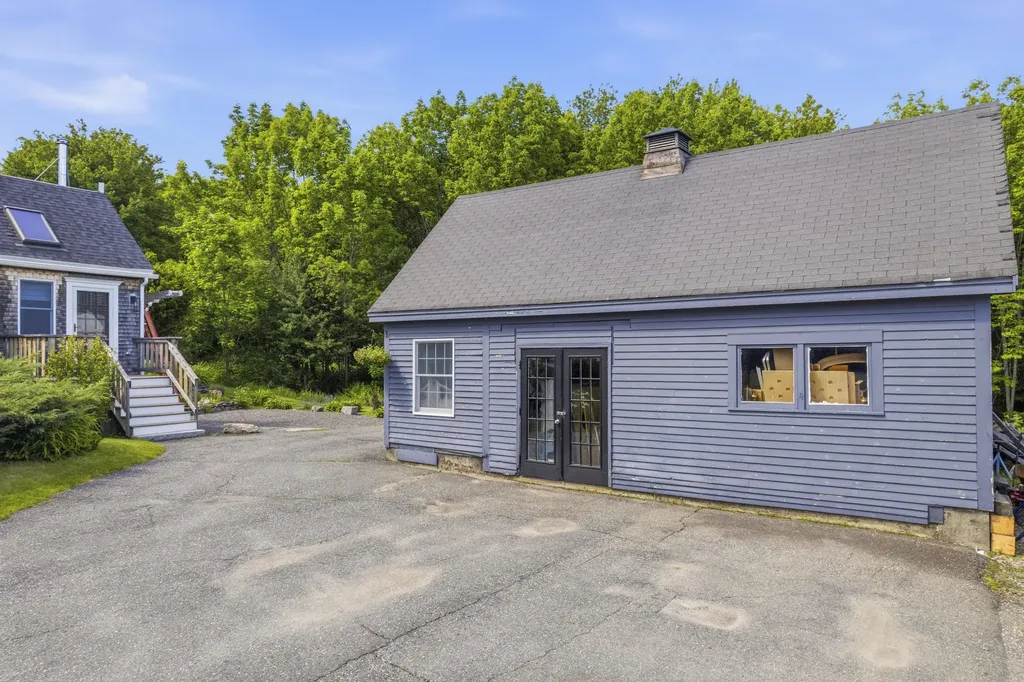 27 Hooper Street Wiscasset ME 04578