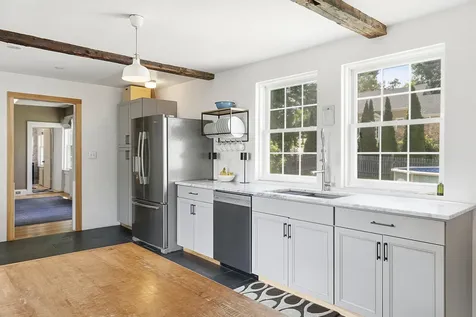 27 Hooper Street Wiscasset ME 04578