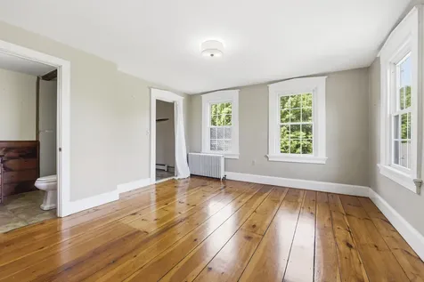 27 Hooper Street Wiscasset ME 04578