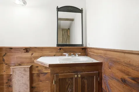 27 Hooper Street Wiscasset ME 04578