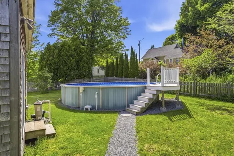 27 Hooper Street Wiscasset ME 04578