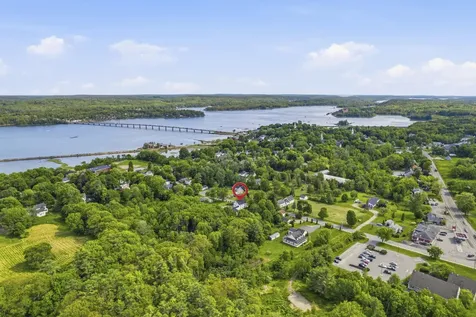27 Hooper Street Wiscasset ME 04578