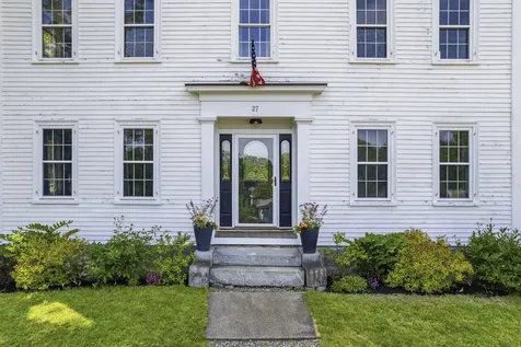 27 Hooper Street Wiscasset ME 04578