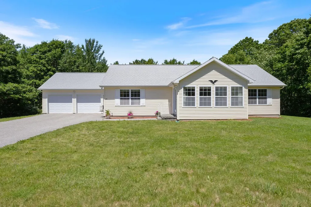 99 Vista Drive Auburn ME 04210