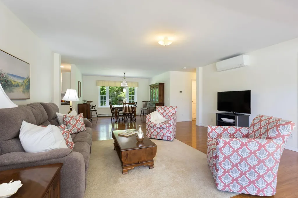 99 Vista Drive Auburn ME 04210