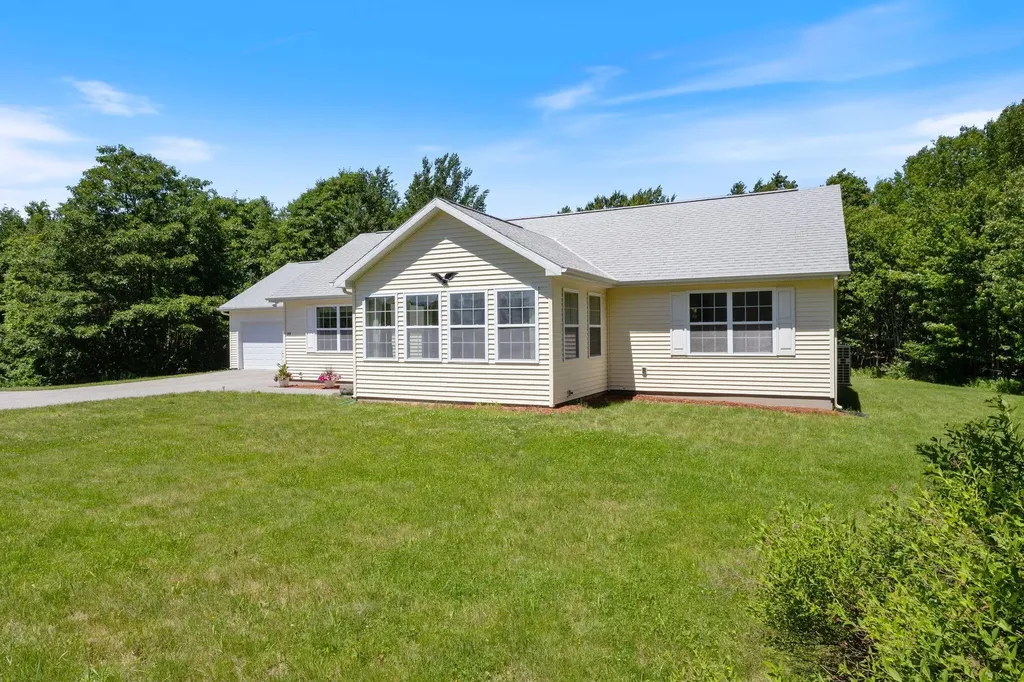 99 Vista Drive Auburn ME 04210