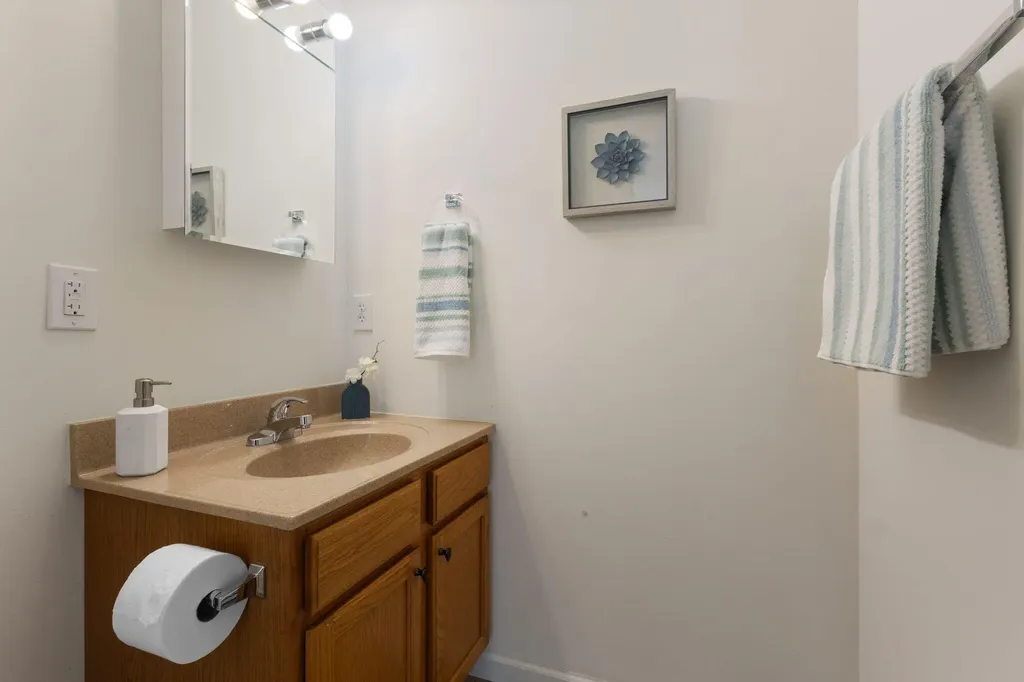 99 Vista Drive Auburn ME 04210