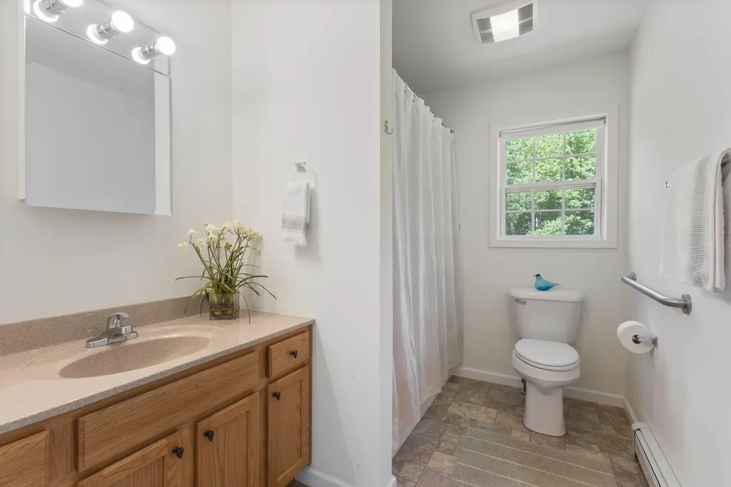 99 Vista Drive Auburn ME 04210