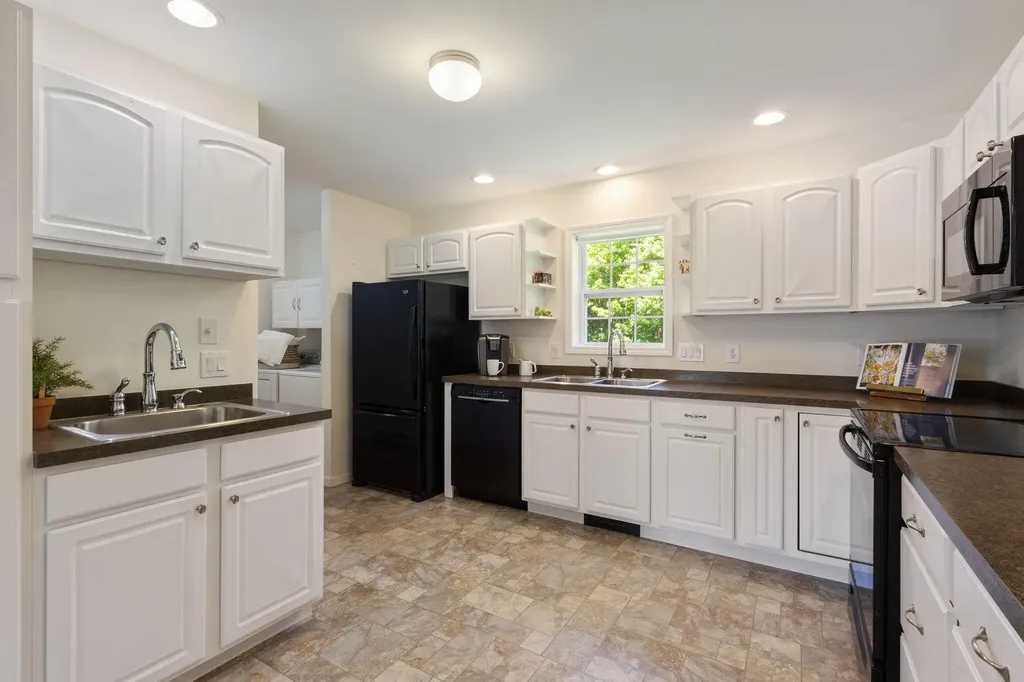 99 Vista Drive Auburn ME 04210