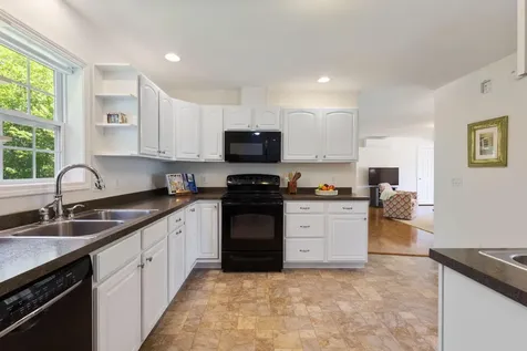 99 Vista Drive Auburn ME 04210