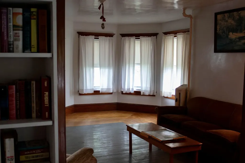 25 Pleasant Street Vinalhaven ME 04863