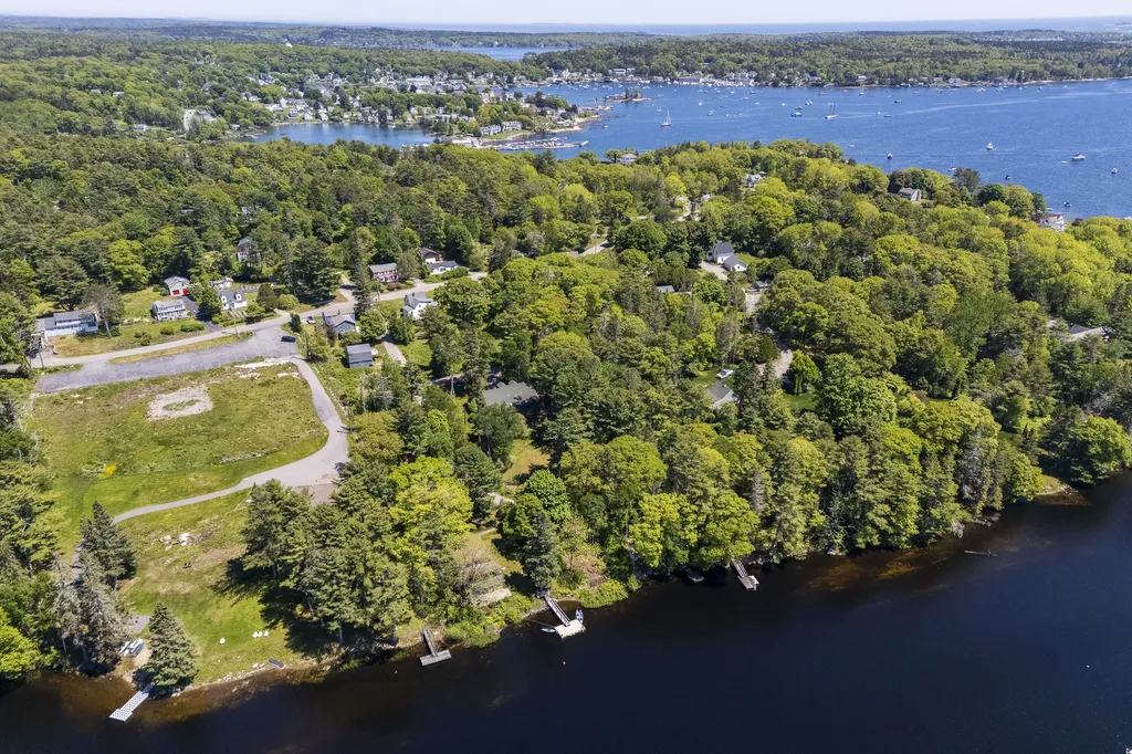 12 & 14 Maddocks Road Boothbay Harbor ME 04538