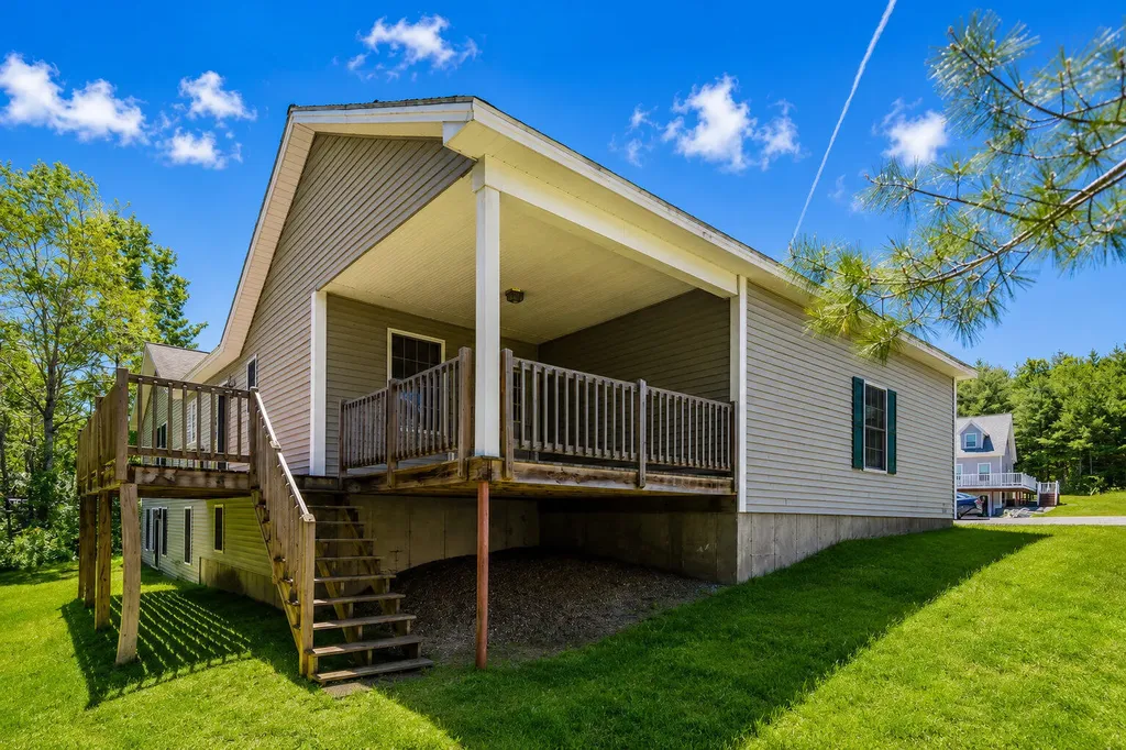 220 Granite Heights Farmington ME 04938