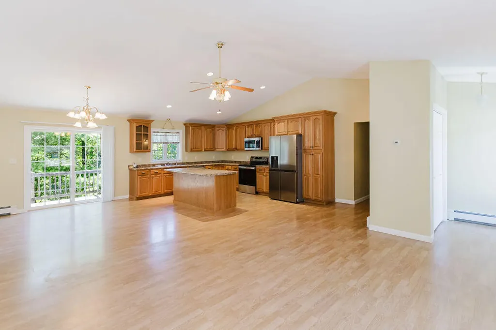 220 Granite Heights Farmington ME 04938