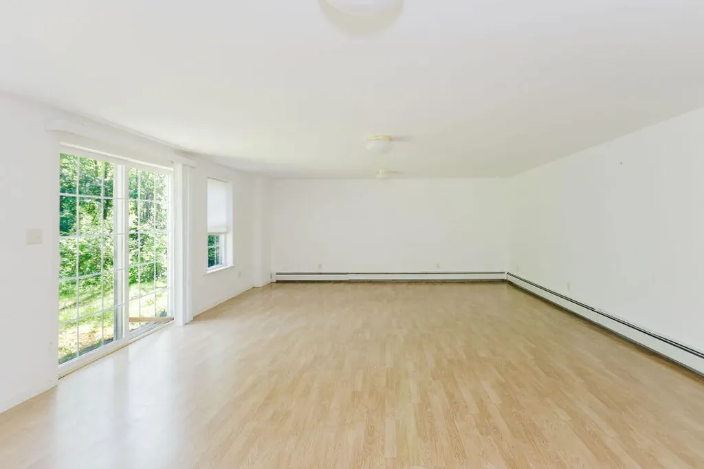 220 Granite Heights Farmington ME 04938