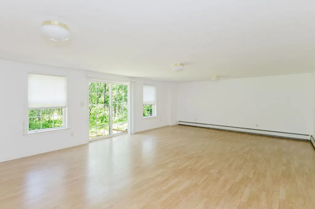 220 Granite Heights Farmington ME 04938