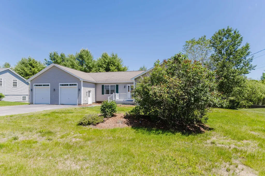 220 Granite Heights Farmington ME 04938