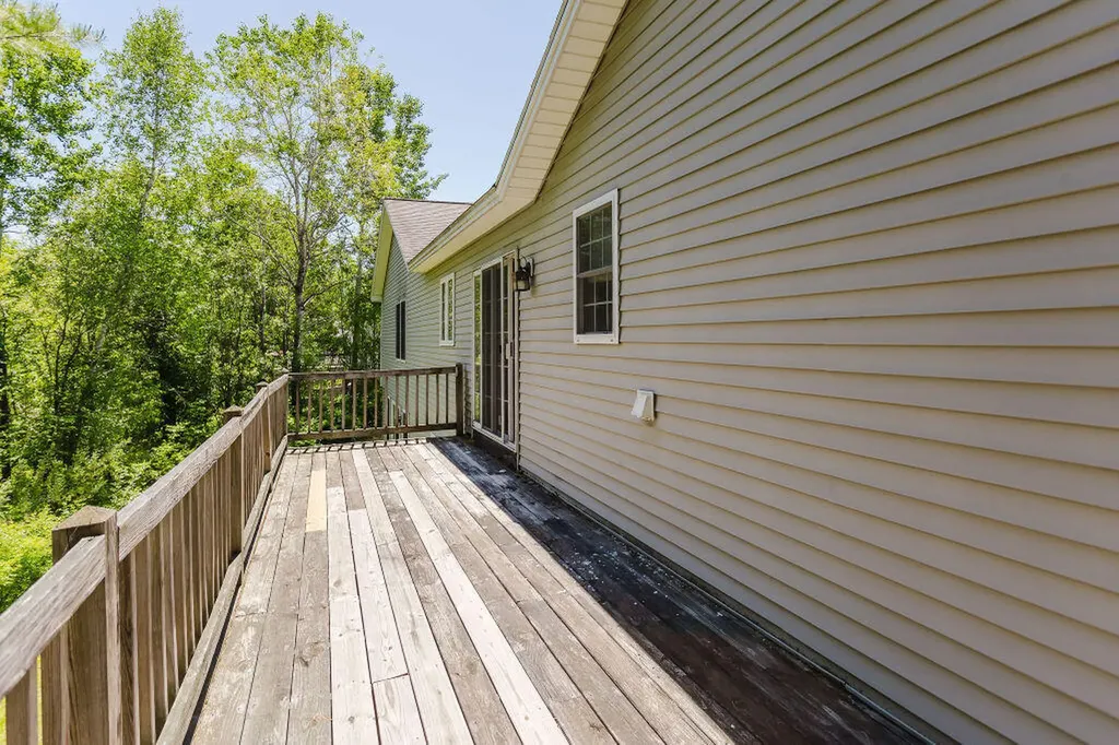 220 Granite Heights Farmington ME 04938