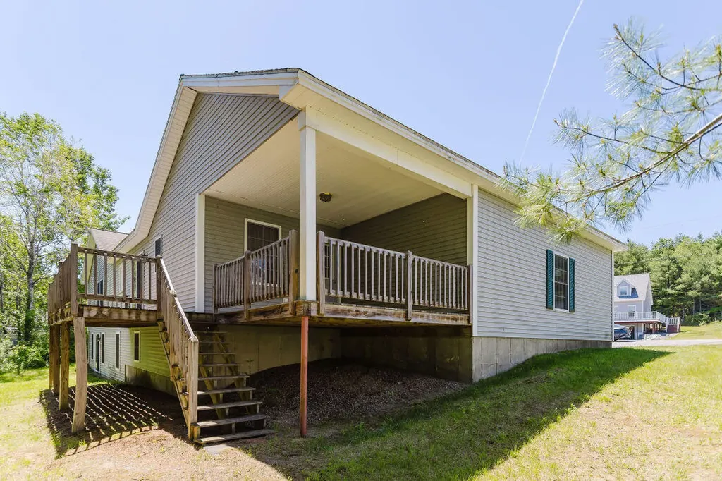 220 Granite Heights Farmington ME 04938