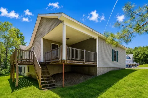 220 Granite Heights Farmington ME 04938