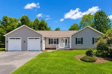 220 Granite Heights Farmington ME 04938