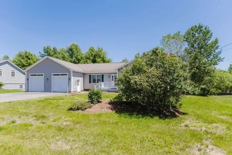 220 Granite Heights Farmington ME 04938