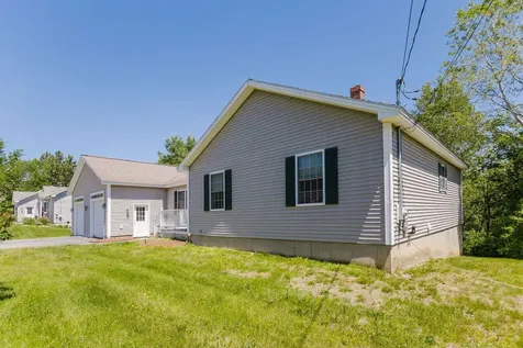 220 Granite Heights Farmington ME 04938