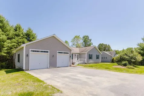 220 Granite Heights Farmington ME 04938