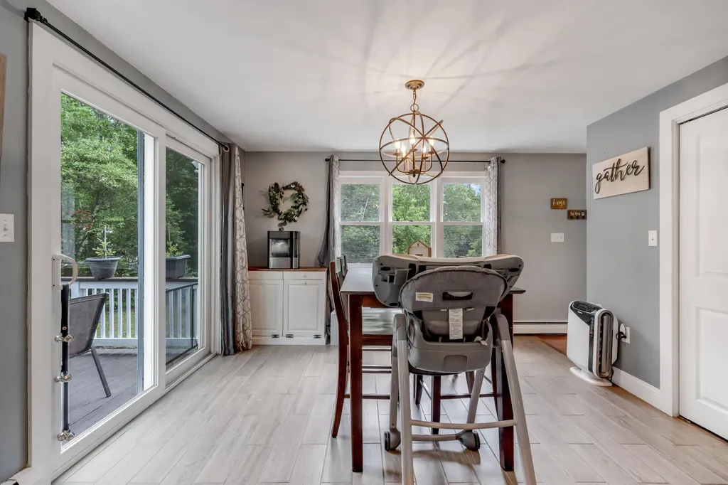 30 Reservoir Road Paris ME 04281
