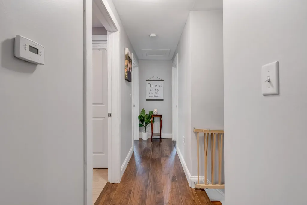 30 Reservoir Road Paris ME 04281