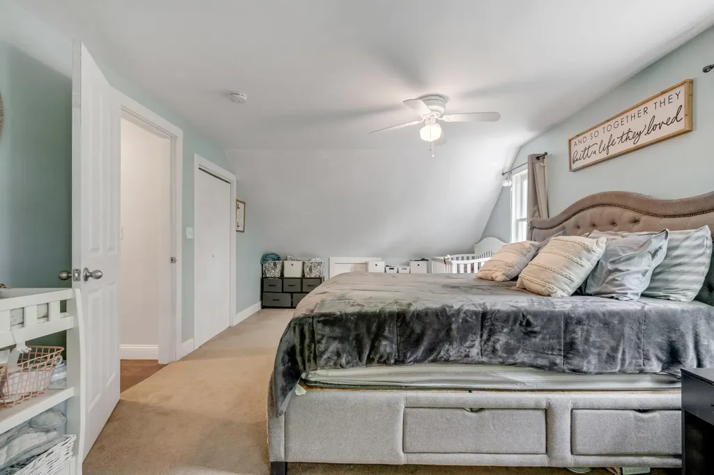30 Reservoir Road Paris ME 04281
