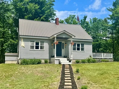 30 Reservoir Road Paris ME 04281