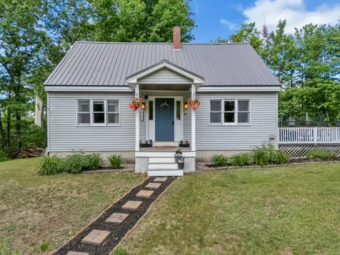 30 Reservoir Road Paris ME 04281