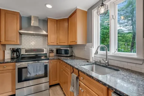 30 Reservoir Road Paris ME 04281