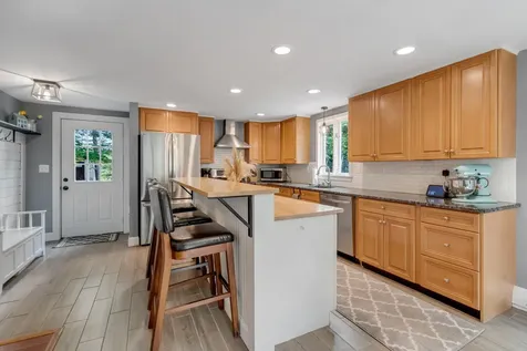 30 Reservoir Road Paris ME 04281