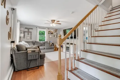 30 Reservoir Road Paris ME 04281