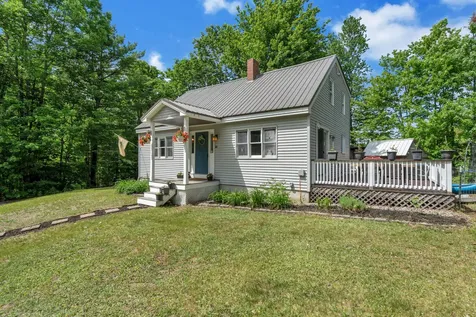 30 Reservoir Road Paris ME 04281