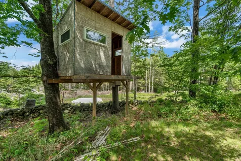 30 Reservoir Road Paris ME 04281
