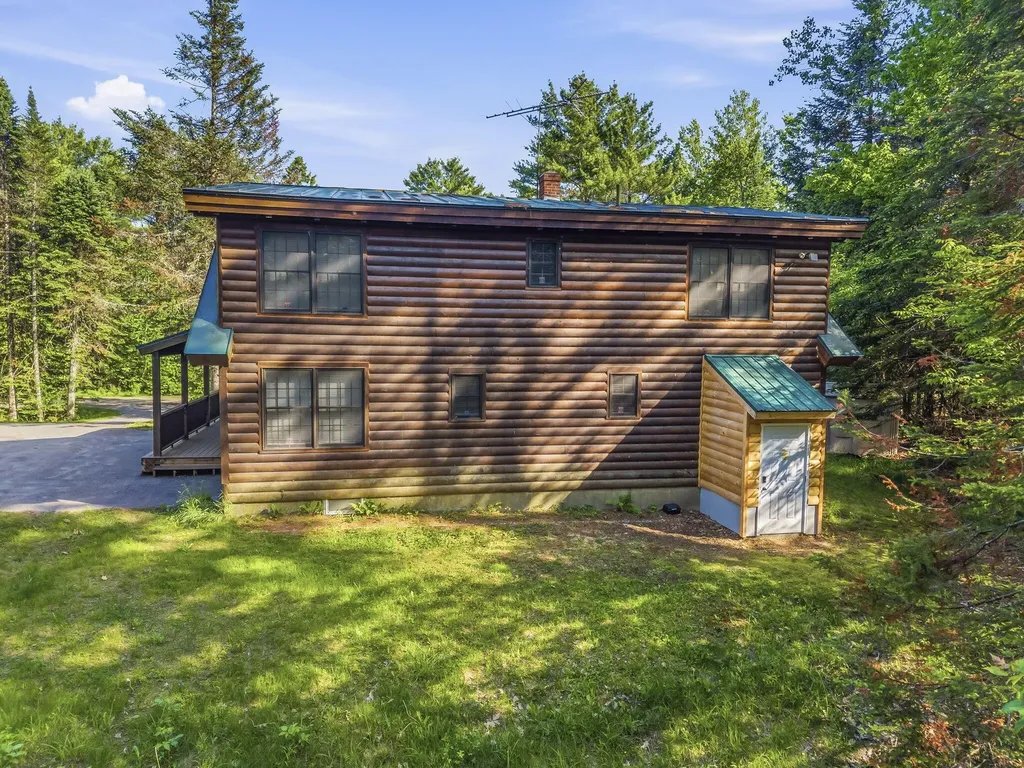 31 Evergreen Drive China ME 04358