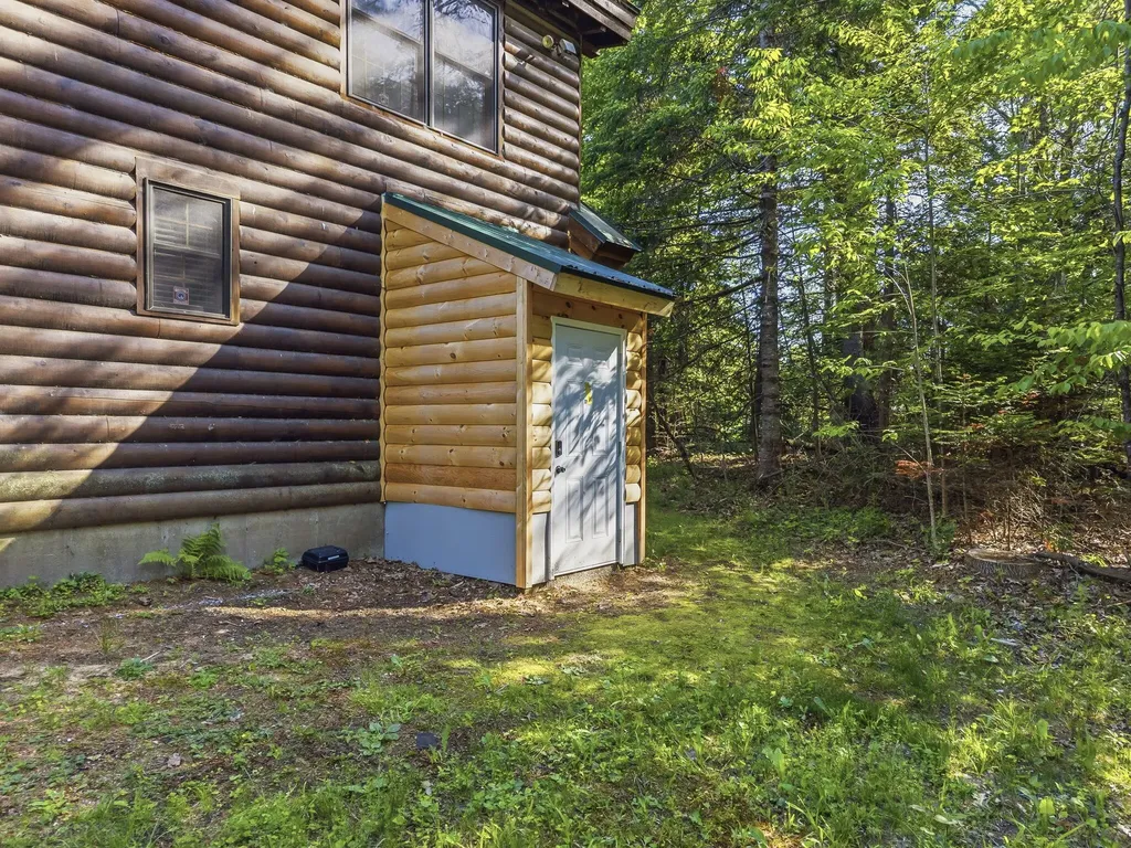 31 Evergreen Drive China ME 04358