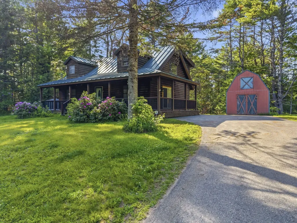 31 Evergreen Drive China ME 04358