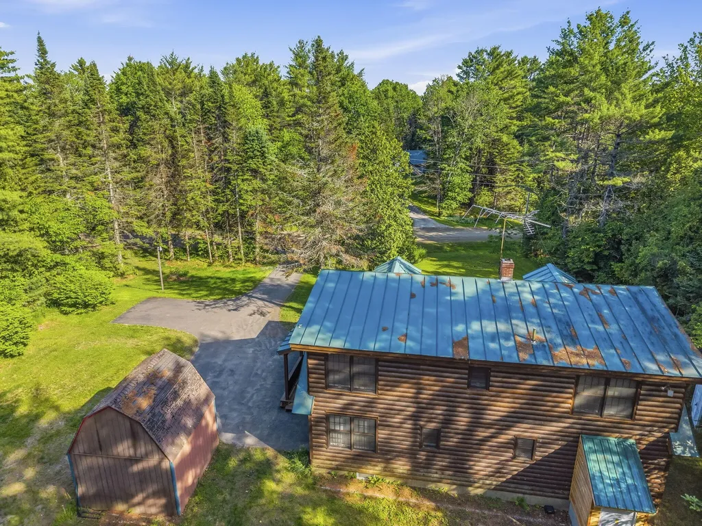 31 Evergreen Drive China ME 04358