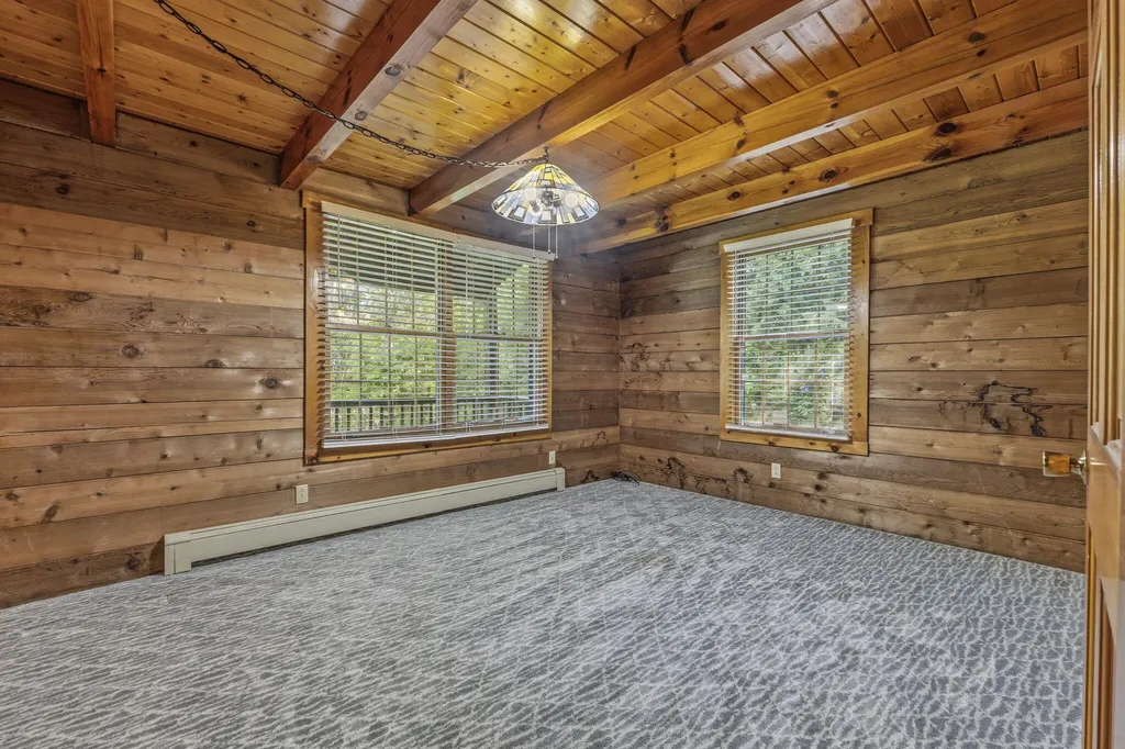 31 Evergreen Drive China ME 04358