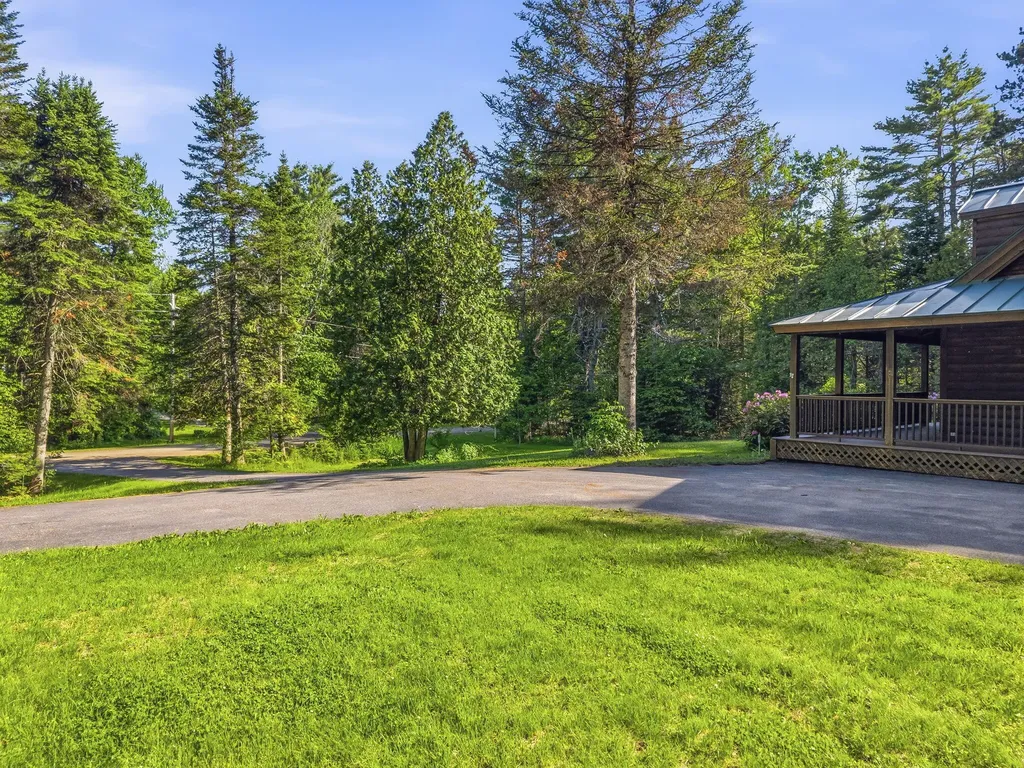 31 Evergreen Drive China ME 04358