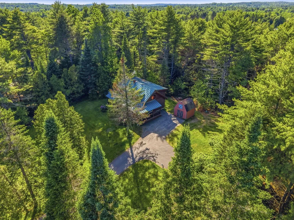31 Evergreen Drive China ME 04358