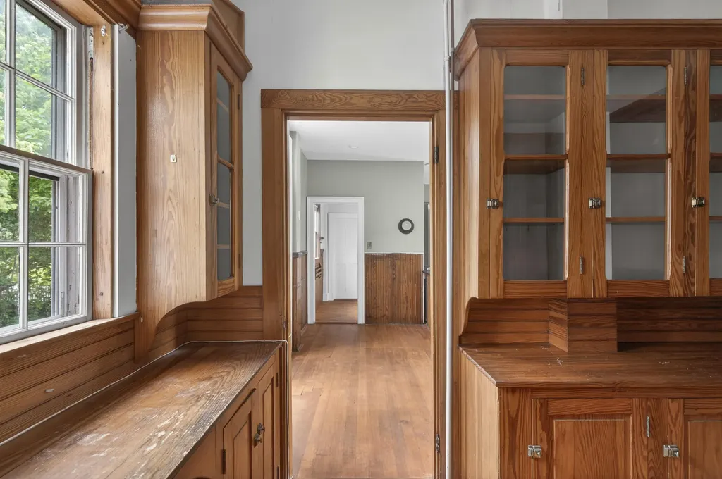 33 Main Street Thomaston ME 04861
