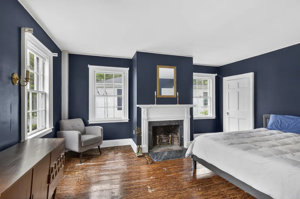 33 Main Street Thomaston ME 04861