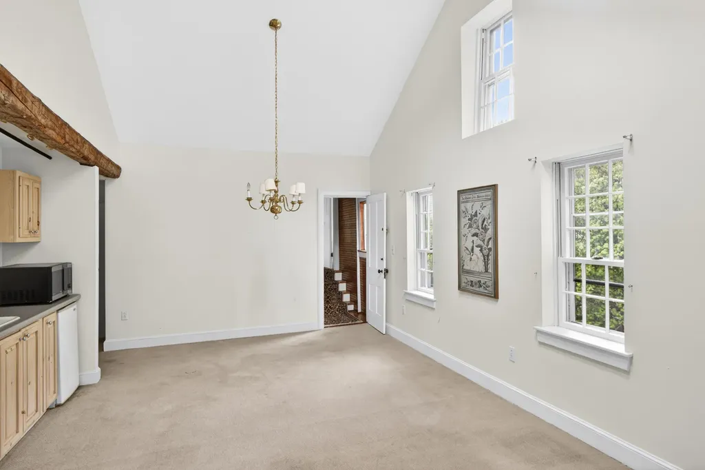33 Main Street Thomaston ME 04861
