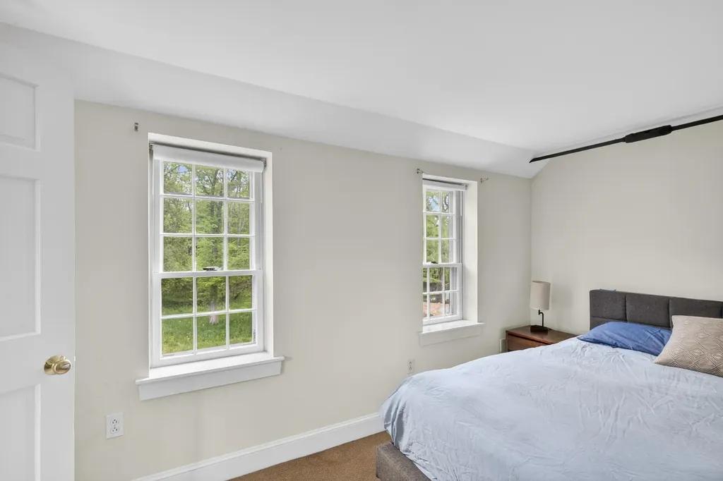 33 Main Street Thomaston ME 04861