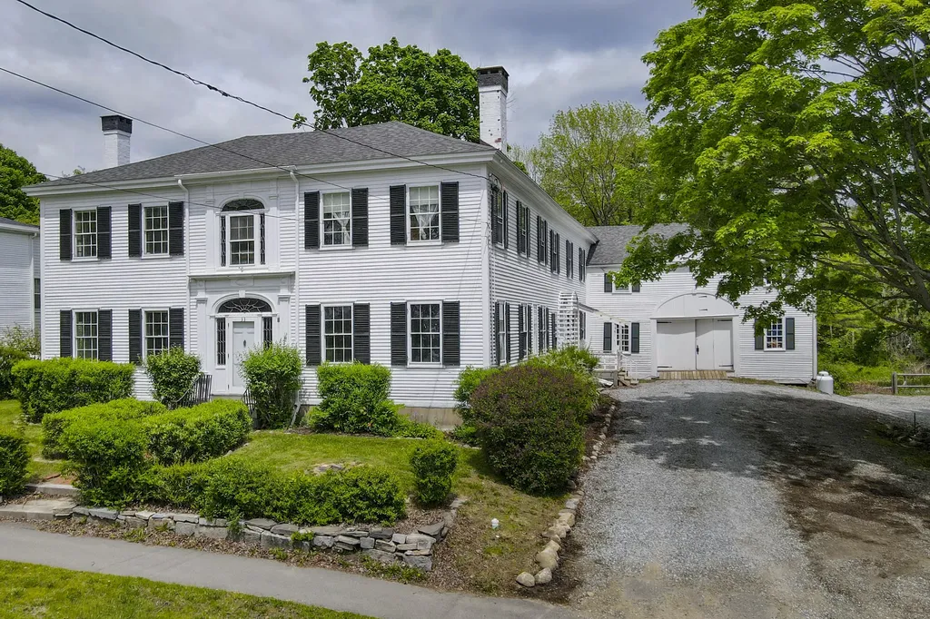 33 Main Street Thomaston ME 04861